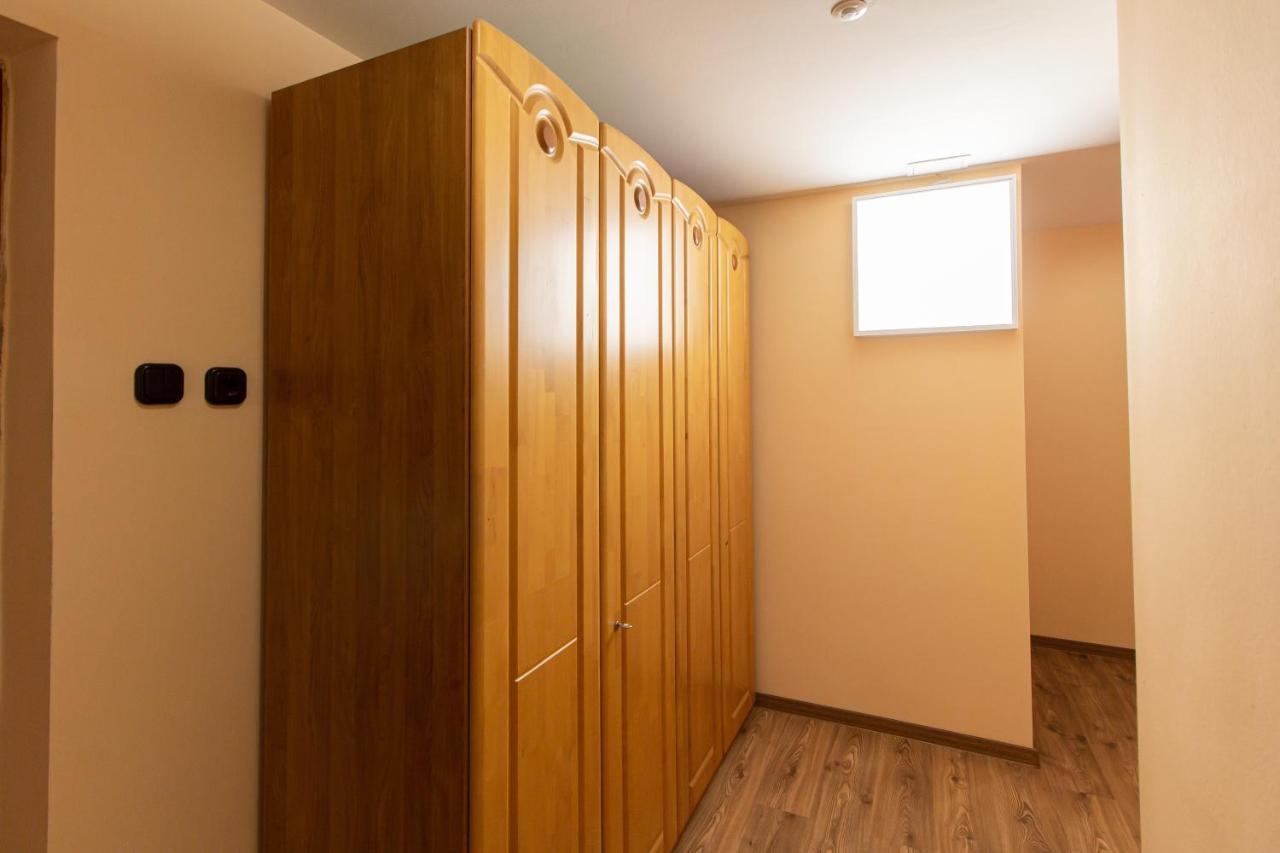 Deli Terasz B Apartman Free Parking, Self-Check-In Anytime Дьёр Экстерьер фото